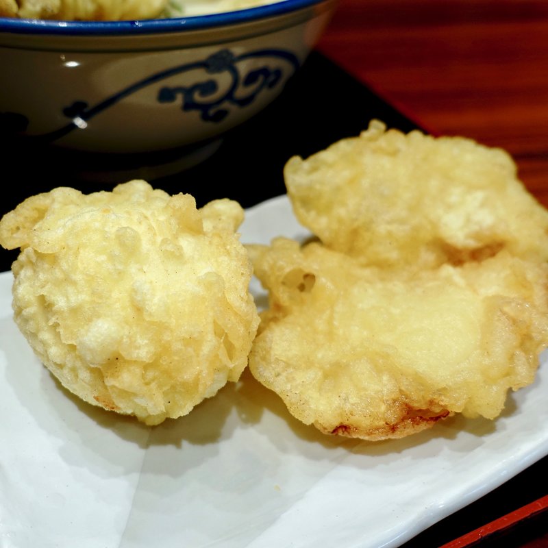 たまご天・とり天(難波千日前 釜たけうどん 明石焼　LINKS UMEDA店)
