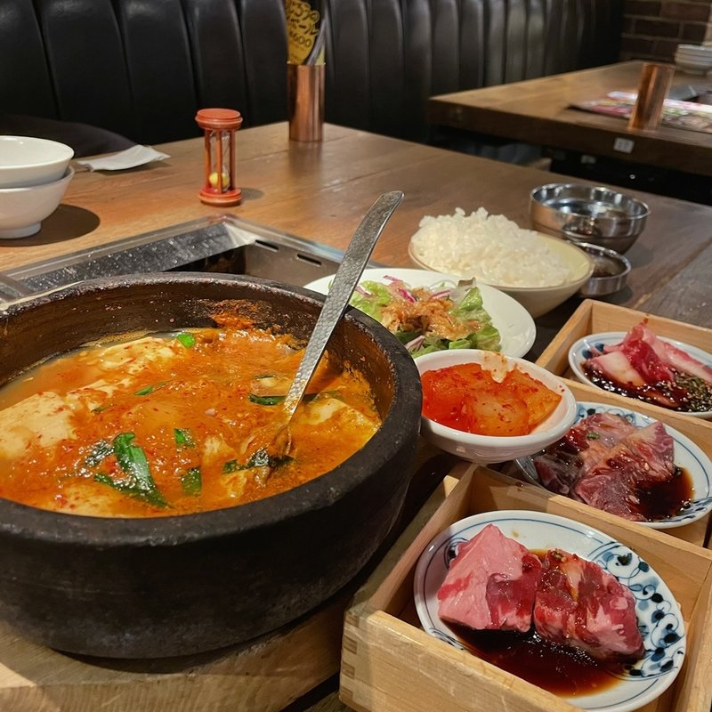 特盛り焼肉ランチ(熟成焼肉 肉源 赤坂店)