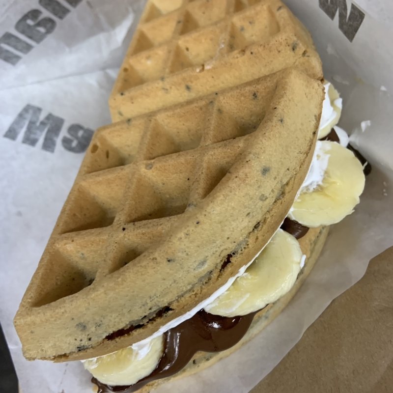 ヌテラバナナ（ノーマル）(ワッフルカーン 新大久保店)