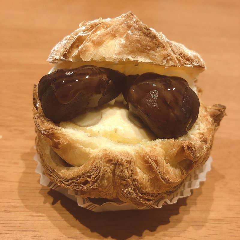 栗のデニッシュシュー(パティスリーラ・マーレ・ド・茶屋 横浜そごう店)