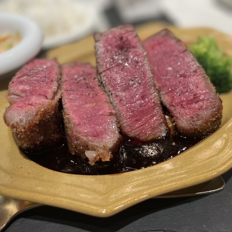 国産牛ヘレ肉のカツプレート(ギャロダイナー)
