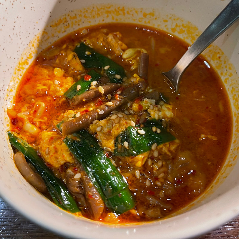 ユッケジャンスープ(ホルモン在市 （ざいち）)