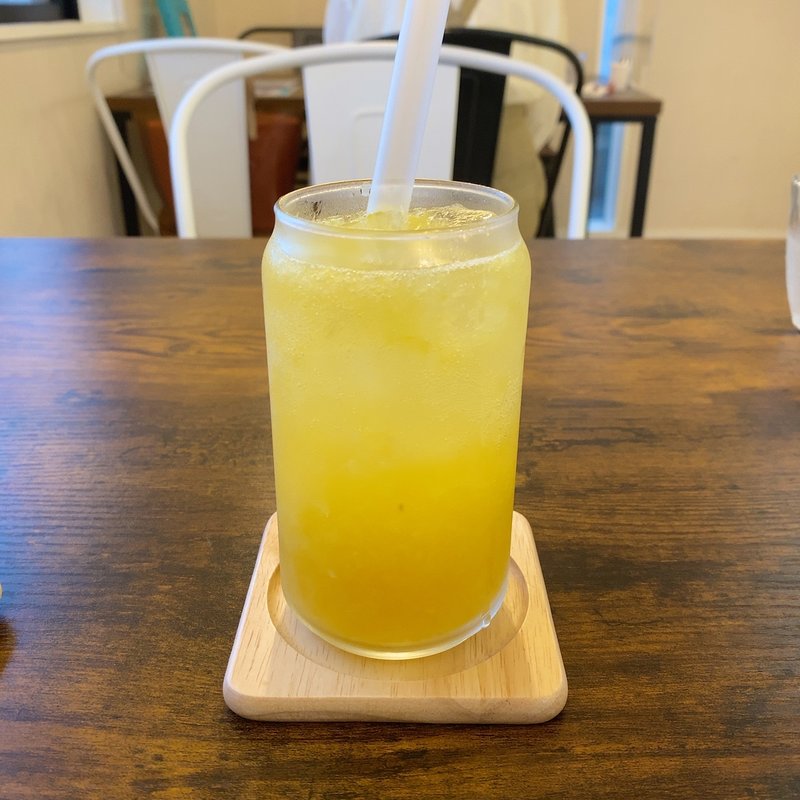 丸ごと甘夏ソーダ(Hane Cafe)