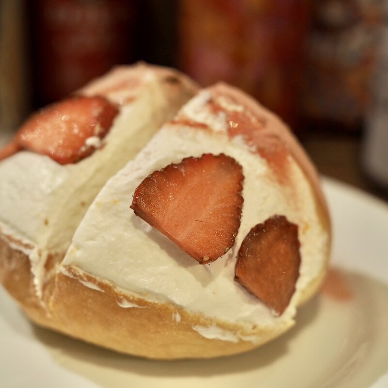 マリトッツオ いちご(Kitchen & Market)