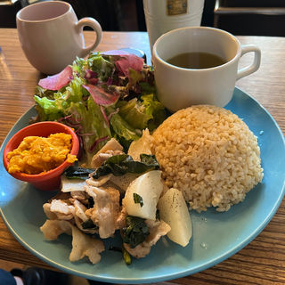 豚バラ肉と旬野菜のペッパー炒めプレート(roku cafe （ロクカフェ）)