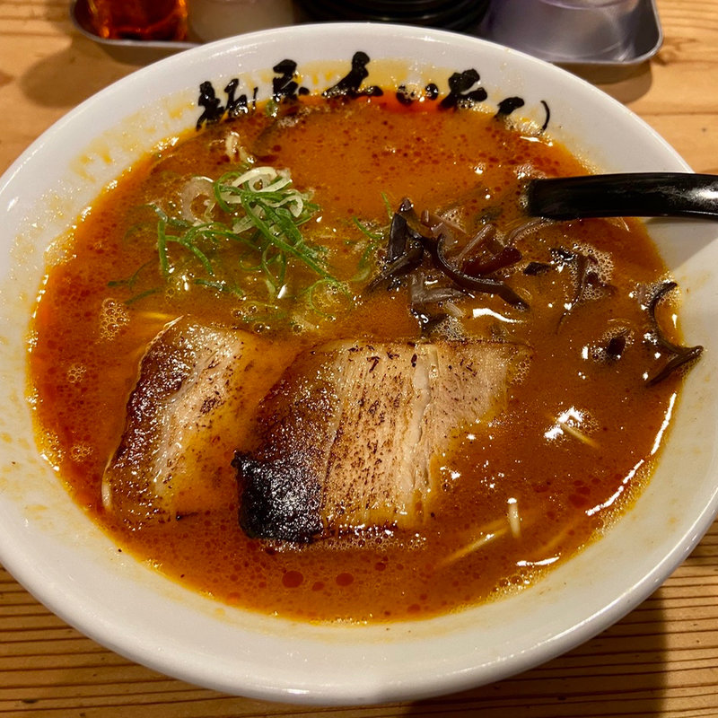 辛豚骨ラーメン(麺屋 たいそん)