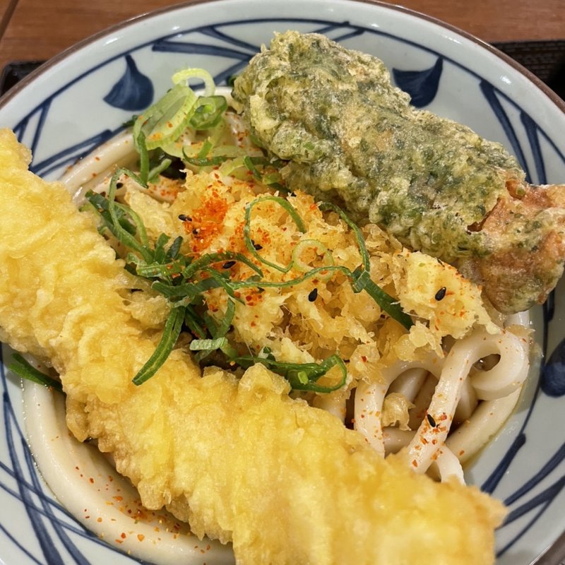 ぶっかけイカ天ちくわ磯部天ハーフ乗せ(丸亀製麺神戸ハーバーランドumie)