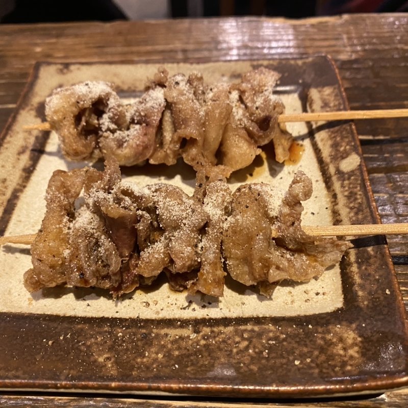 おつまみ鶏皮揚げ串　やみつきスパイス(若どり屋)