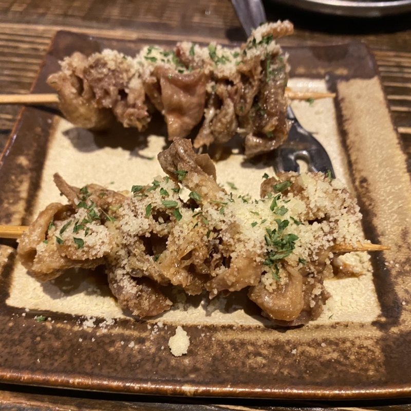 おつまみ鶏皮揚げ串　チーズ(若どり屋)