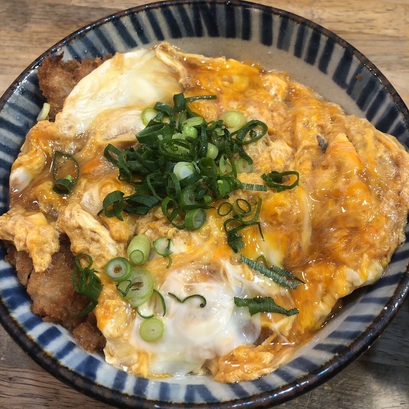 ふわとろ玉子カツ丼(豊家)