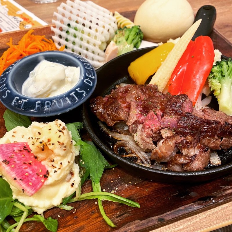 (チーズと生はちみつBeNeアスナル金山店)