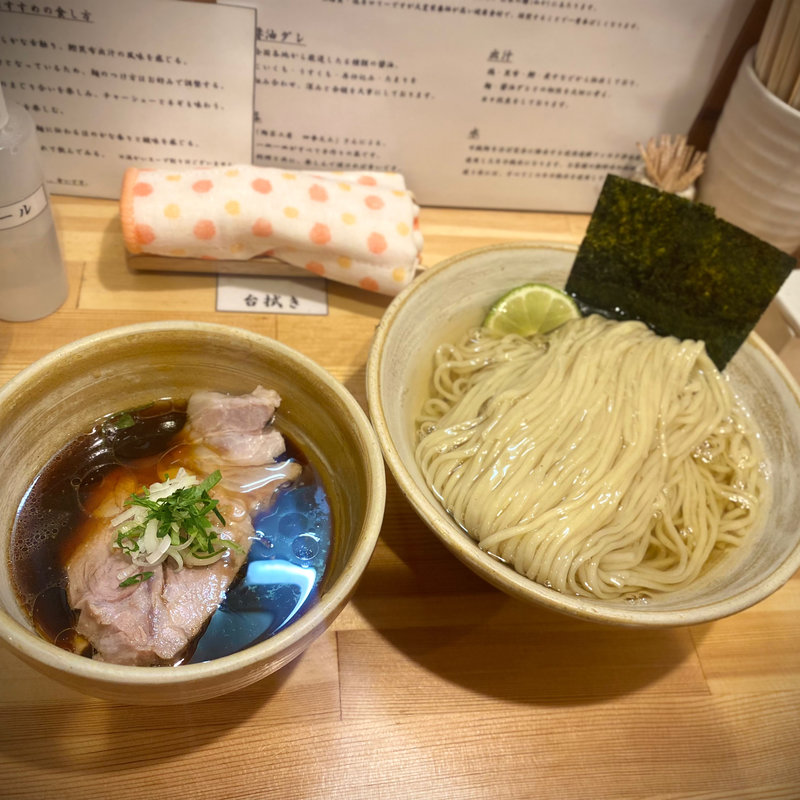 鰹昆布出汁 海苔2枚 醤油つけ麺(迂直 （ウチョク） )