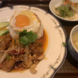 鶏肉のカシュナッツ炒め(バンコクナイト銀座)