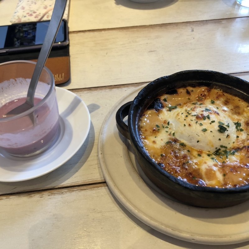 自家製ボロネーゼと温泉卵のラザニア のセット(アマルフィイ カフェ みなとみらい)