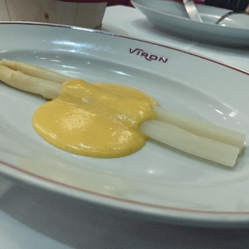 ホワイトアスパラガス　オランデーズソース(ブラッスリー・ヴィロン 丸の内店 （Brasserie VIRON ）)
