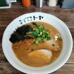 魚介白湯ラーメン (醤油)(麺屋 イロトヤ)