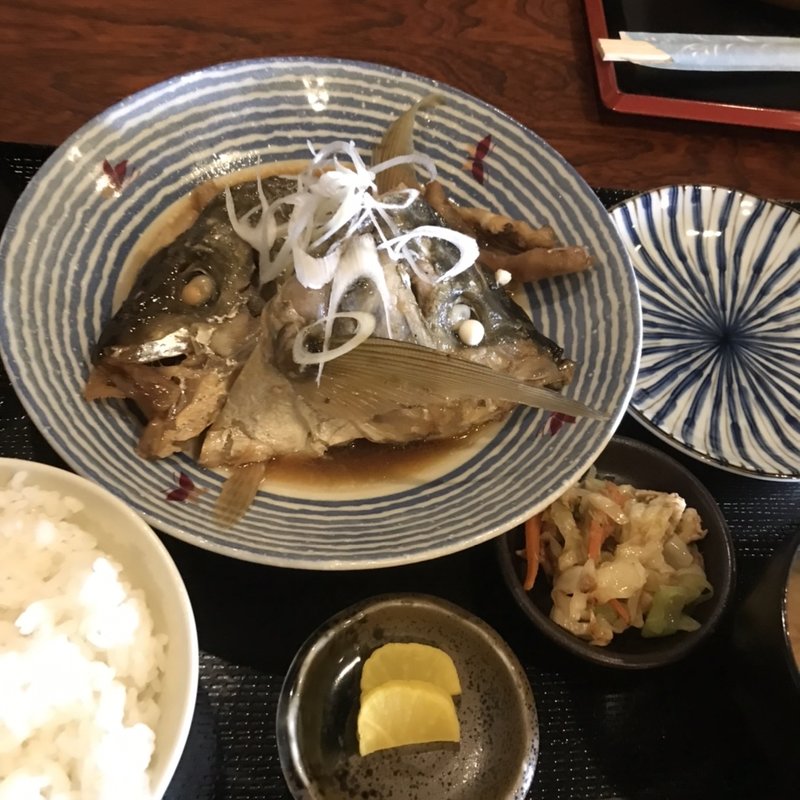 煮魚定食(一手一つ)