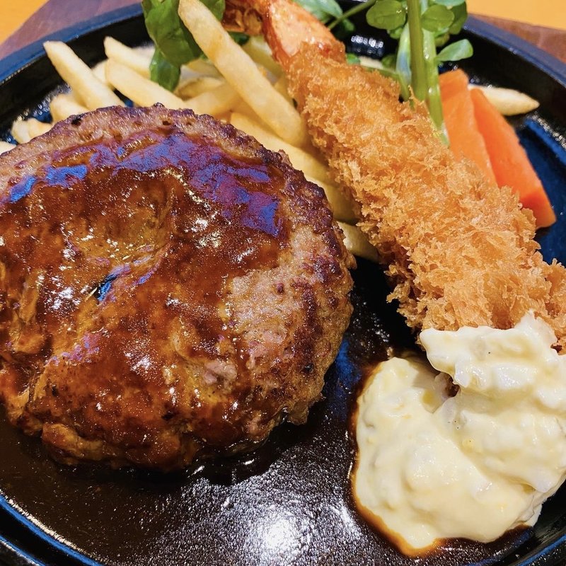 ハンバーグと海老フライのセット(不二家レストラン 横浜センター店 仮設店舗)