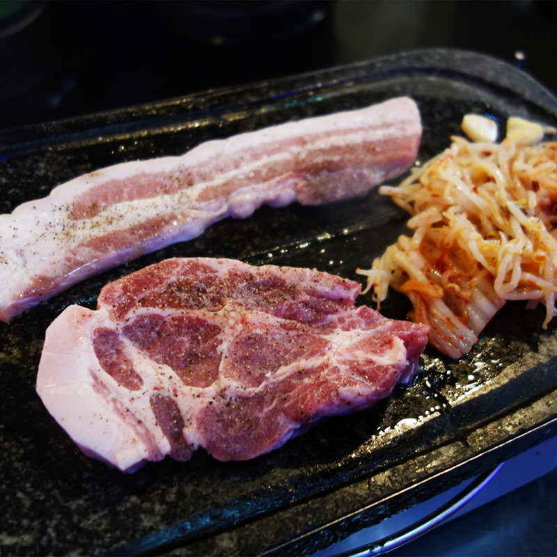 サムギョプサル(小さな韓国あぷろ大名店)