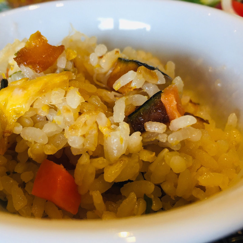 五目炒飯(中国料理 杏仁香 （チュウゴクリョウリ アンニンシャン）)