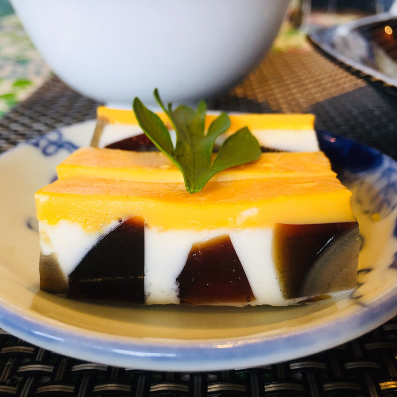 皮蛋の中華テリーヌ(中国料理 杏仁香 （チュウゴクリョウリ アンニンシャン）)