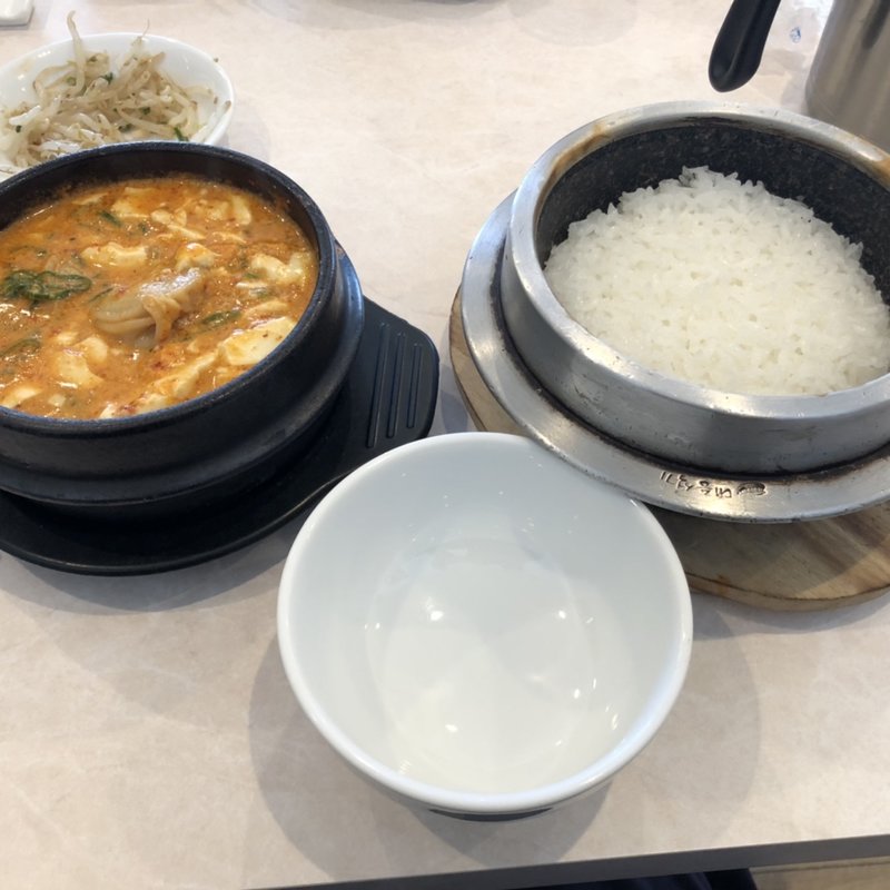 (純豆腐スンドゥブ専門店 OKKII（オッキー）西宮ガーデンズ店)