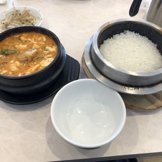 (純豆腐スンドゥブ専門店 OKKII（オッキー）西宮ガーデンズ店)