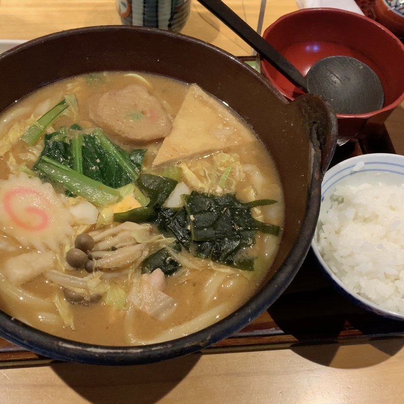 味噌煮込みうどん(甚作)