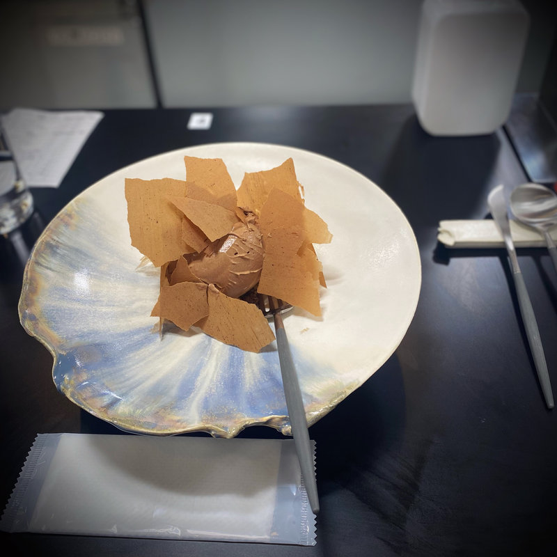 日と常 /深いショコラ、軽いショコラ(サロン・デュ・ショコラ東京2022)