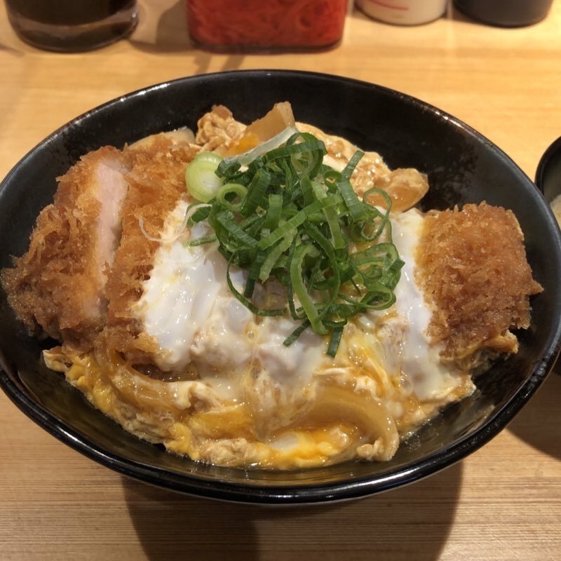 かつ丼（みそ汁付き）(豚屋とん一 難波千日前店)