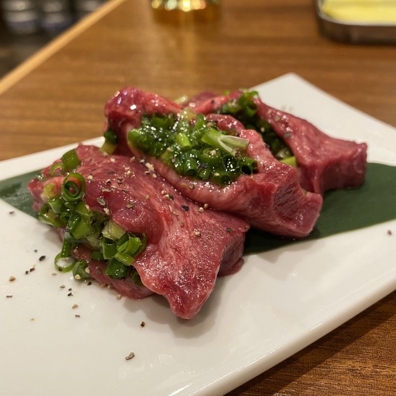 厚切り牛タンネギ包み(焼肉ホルモン まるた 豊田店)