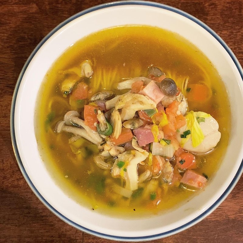 限定　貝たちのアヒージョらーめん(海老丸らーめん)