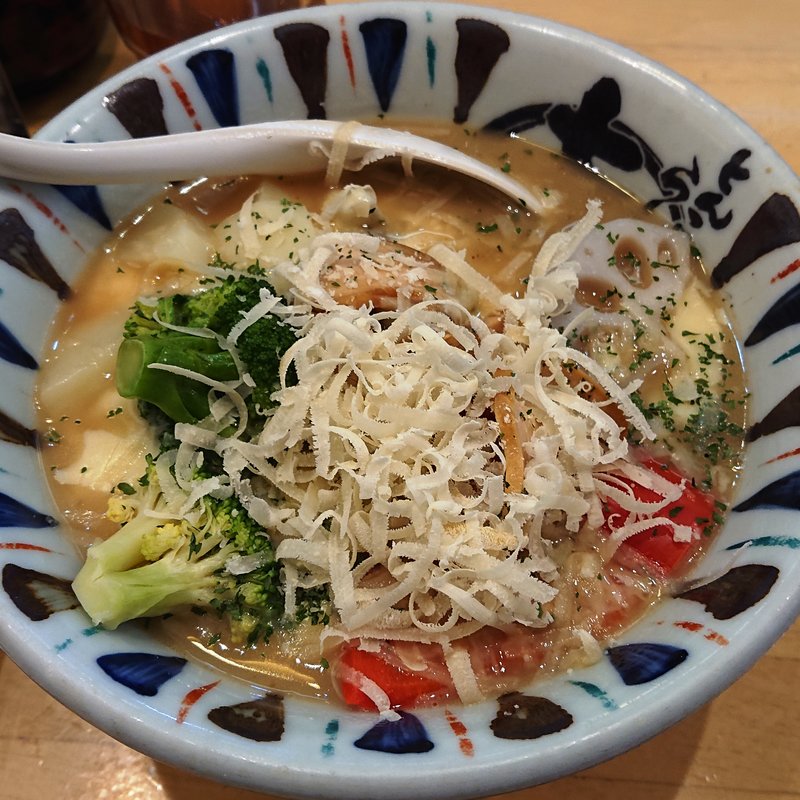 ベジ×チキンのチーズフォンデュ麺(七志 鹿島田店 )