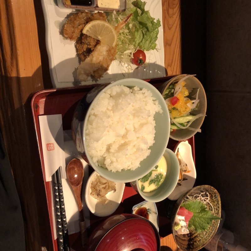 カキフライとエビフライ定食(伊達路 （だてじ）)