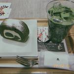 抹茶ロールケーキ(nana's green tea 福岡パルコ店)