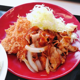 ロースカツと豚スタミナ焼肉定食(かつや 岩手水沢店)