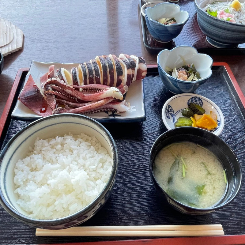 いか丸焼き定食(魚見亭)