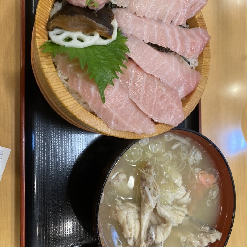 大トロ丼(沼津魚がし鮨 流れ鮨 富士店)