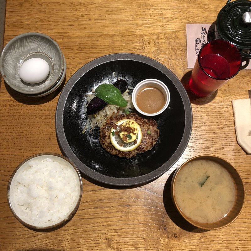 ガーリックハンバーグ(山本のハンバーグ 神保町)