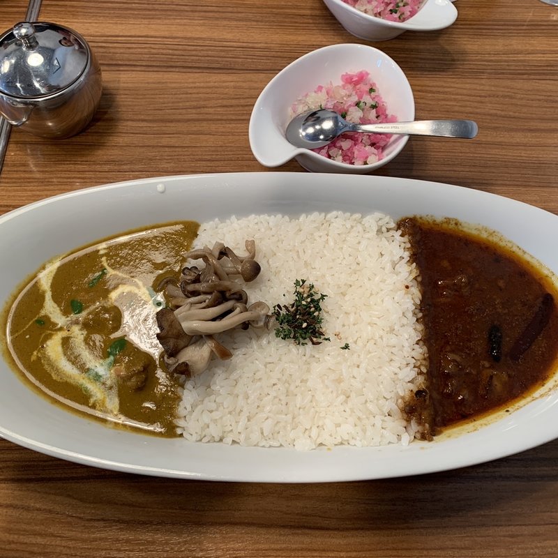 ザクチキンカレー&ビーフカレー(CURRY UP -HARAJUKU-)