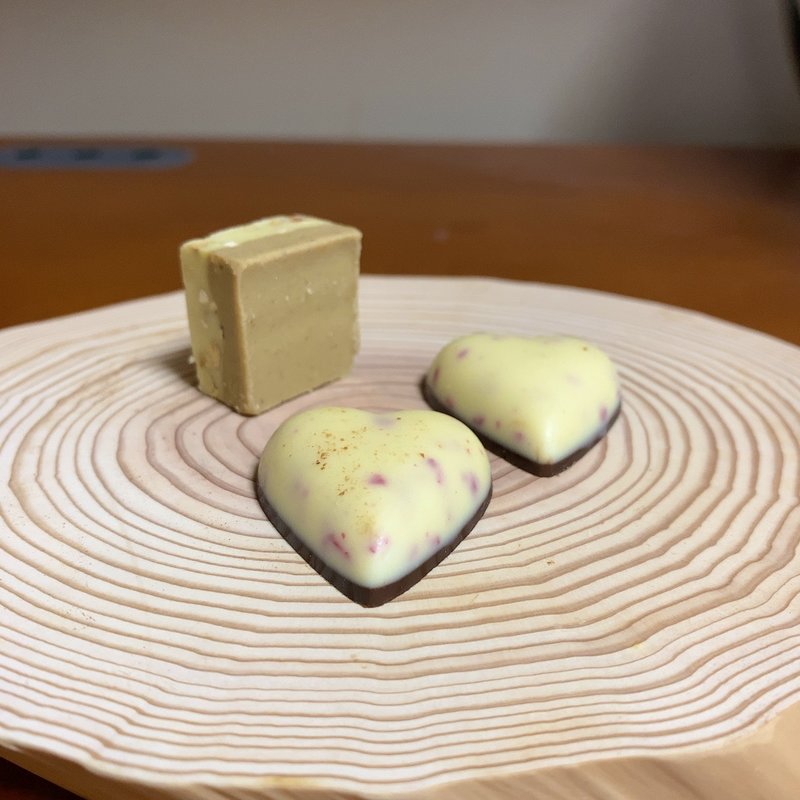 ハートプラリネ、カプリッチョ ピスタチオ(ヴェンキ 久屋大通公園店)