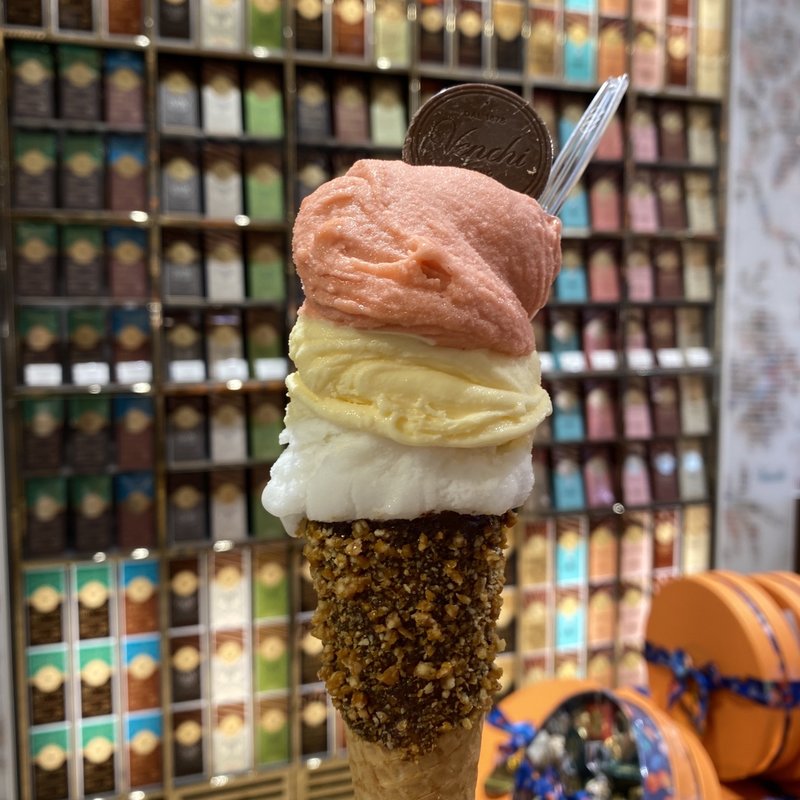 レゴラーレ(ストロベリー、ヴェンキクリーム、リモーネ)(ヴェンキ 久屋大通公園店)