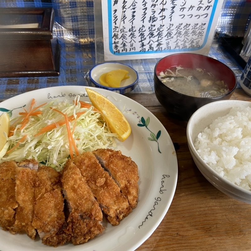 ロースカツ定食(おばこ)
