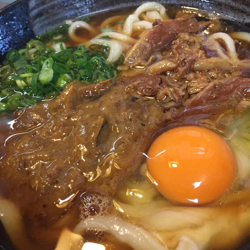肉玉カレーうどん(うどんの萬栄 )