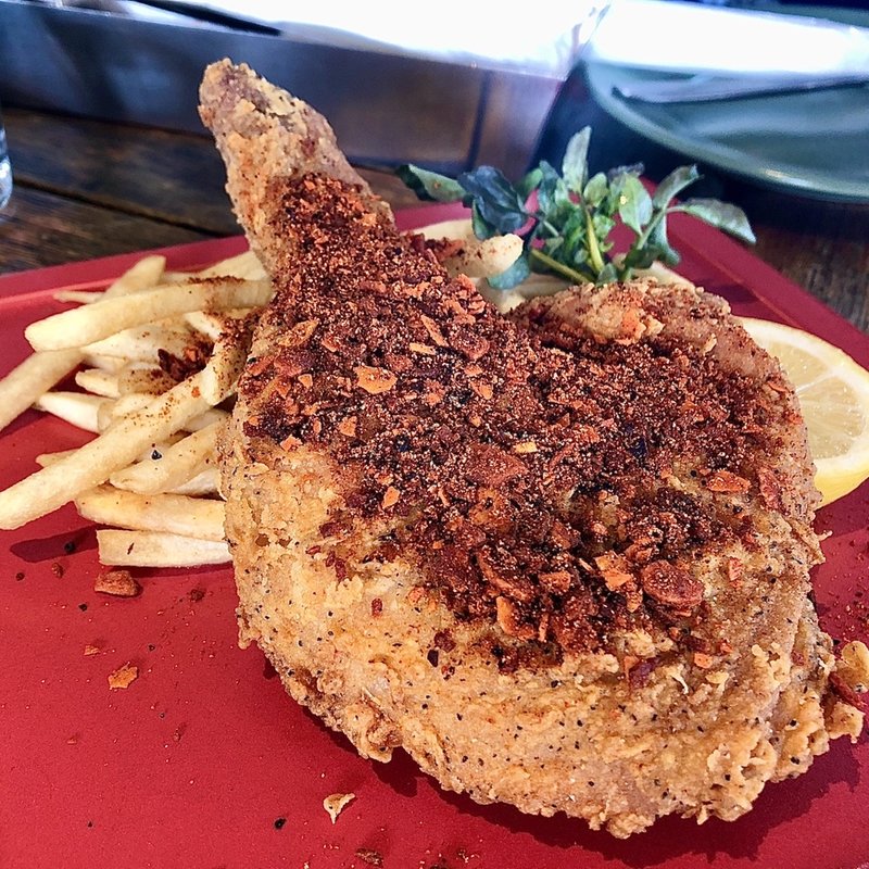 激辛！スパイシー・マオチキン(QUAYS pacific grill(キーズ パシフィック グリル))