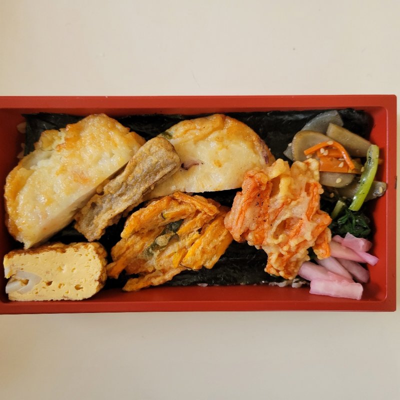 蒲鉾屋さんののり弁(（株）井上蒲鉾店 大船ルミネウィング店)