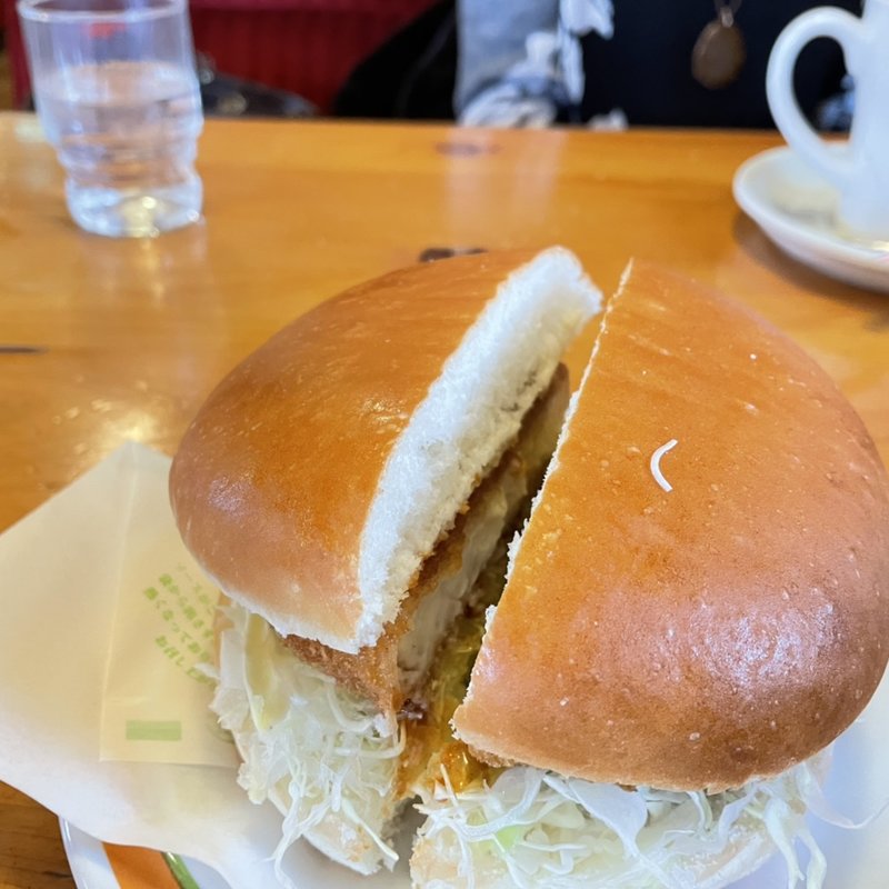 グルクロバーガー(コメダ珈琲店 枚方東インター店)