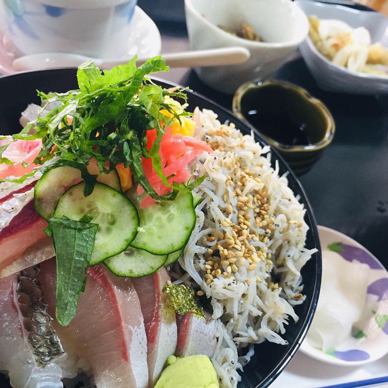 しらす海鮮W丼(浜の茶屋 )