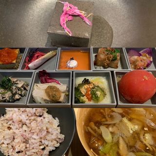 お膳PLATTER(REVIVE KITCHEN THREE HIBIYA　リバイブキッチンスリー)