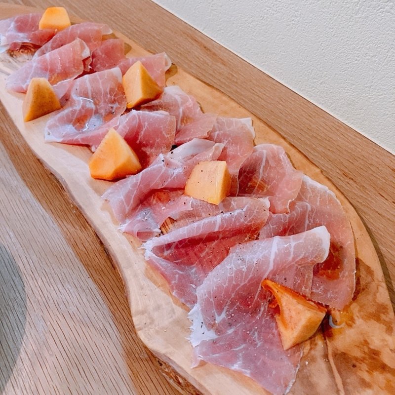 24ヶ月熟成パルマ産生ハムと福岡県産柿（2人前）(gruta)